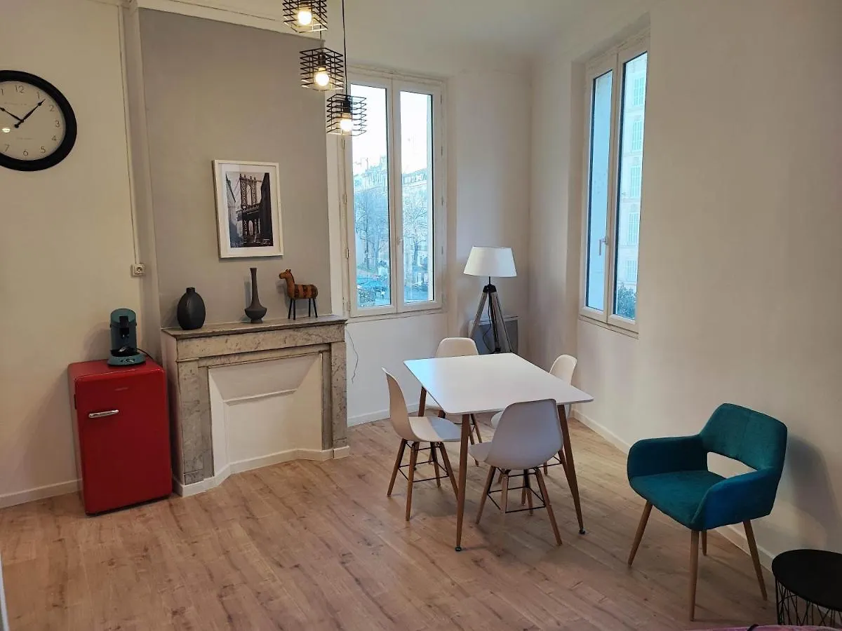 Appartement Place Capucine Marseille Frankrike